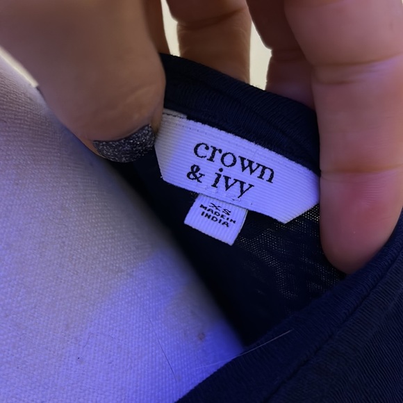 Navy blue crown and Ivy lace trim tank - Picture 4 of 4